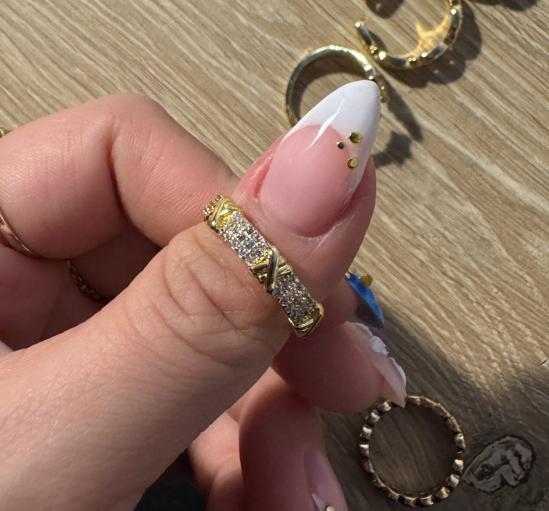 Hooked On U Ring